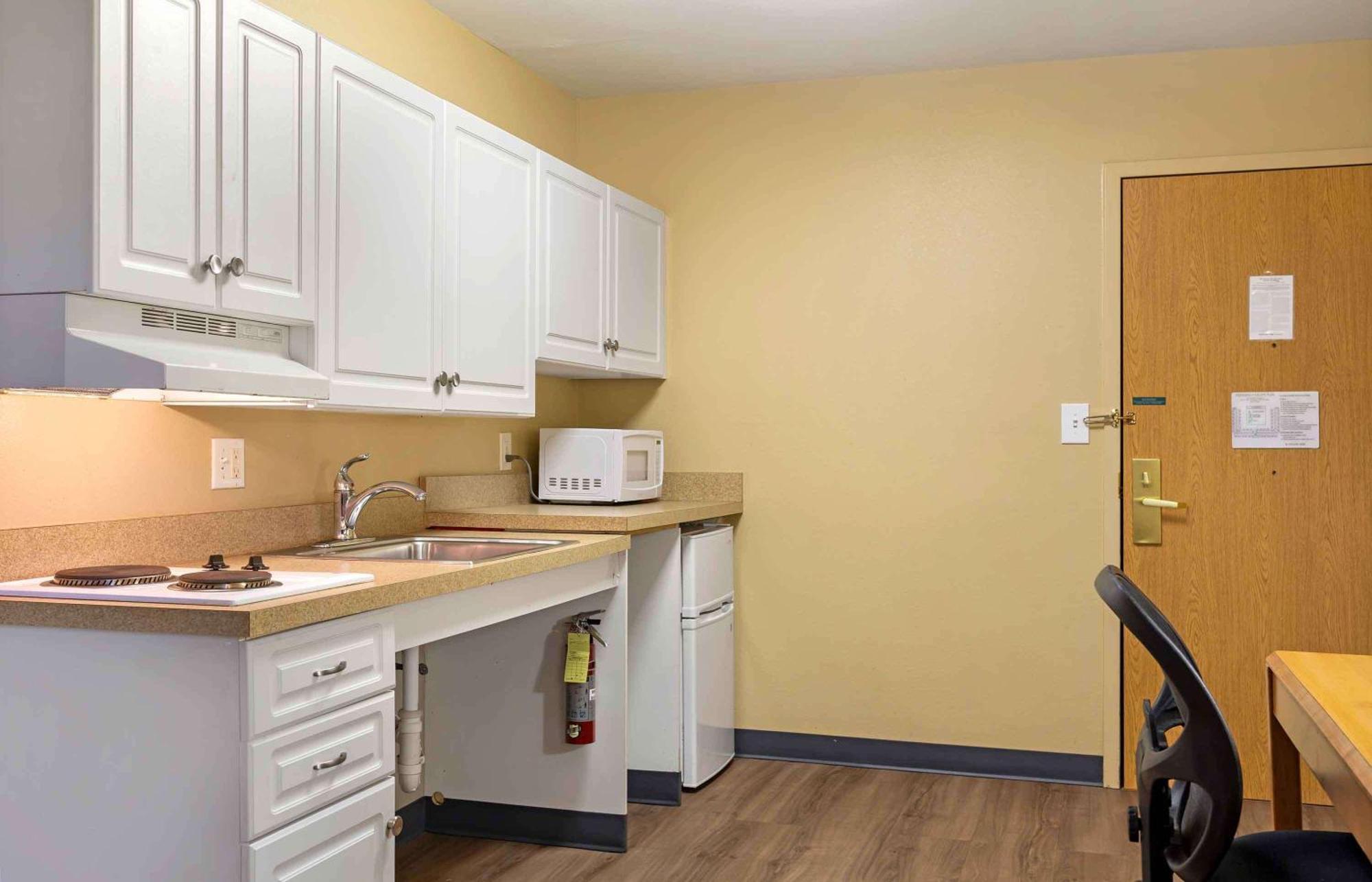 Extended Stay America Suites - Boston - Waltham - 32 4Th Ave Eksteriør billede
